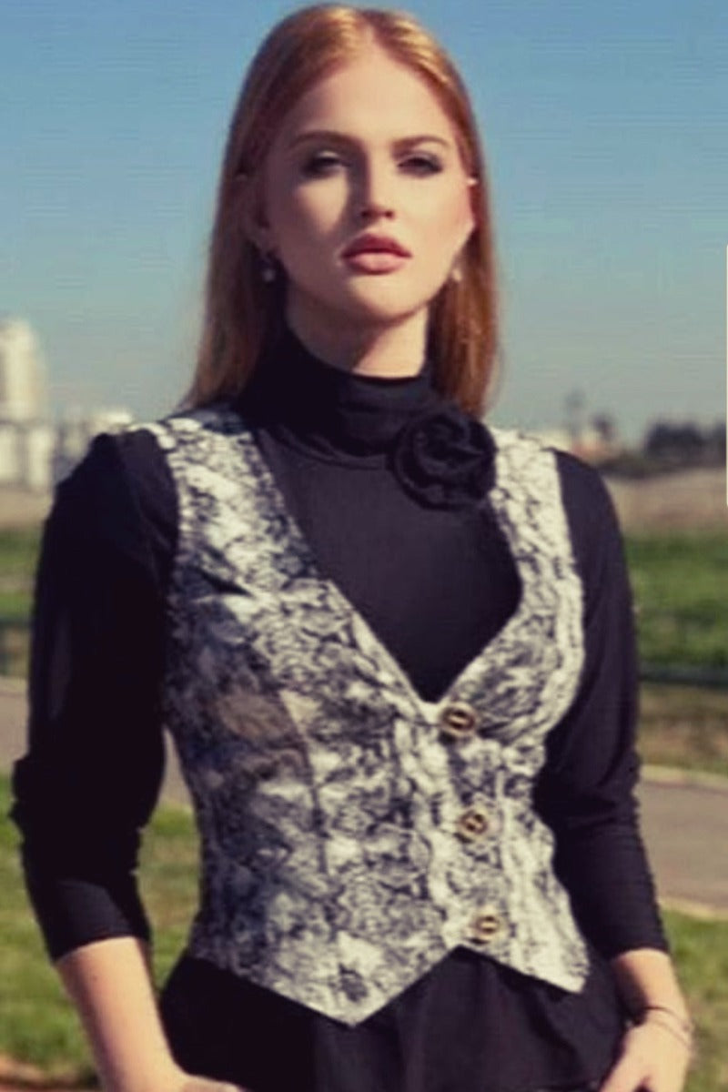 חולצות אופנה מבצעים שאנל גוצי מותגים מעצבת אופנה חולצות שחורות חולצות מיוחדות חולצה לאירוע חולצת תחרה חולצות לעבודה חולצה צנועה אופנה צננועה